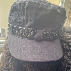 David and Young Grey Cap with Studded Band